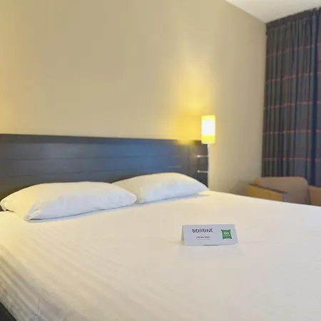 Ibis Styles Centre Gare فندق 3*