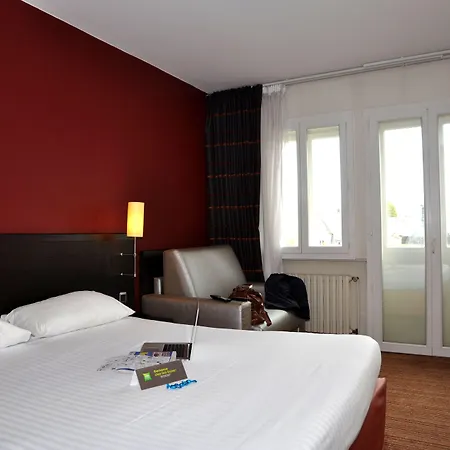 Ibis Styles Centre Gare 3* ميتز