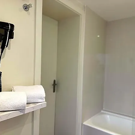 Ibis Styles Centre Gare Hotel 3*
