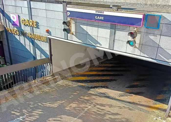 Ibis Styles Centre Gare Hotel 3*